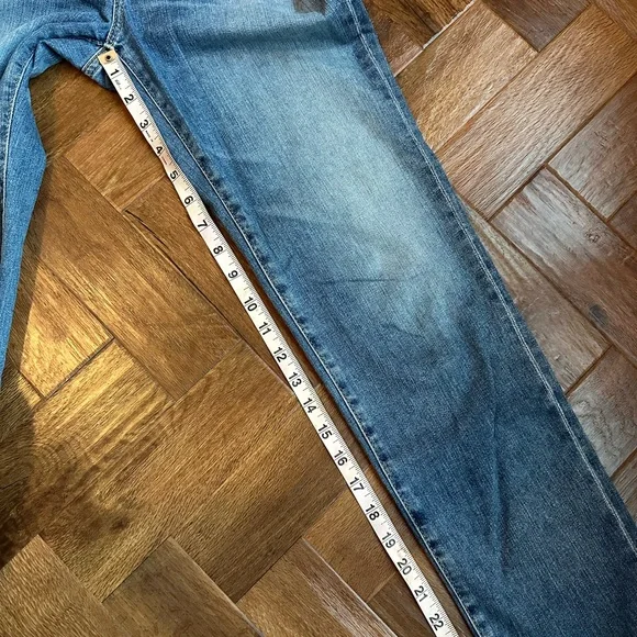 AG Adriano Goldschmied “The Phoebe” Distressed High Waisted Jeans Women’s 25R - Picture 4 of 12